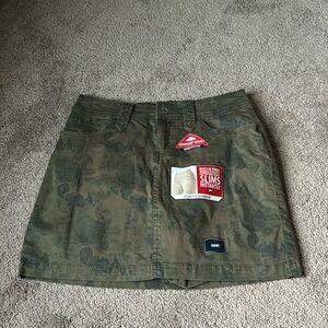 St John Bay Green Camo Skort SIZE 4P